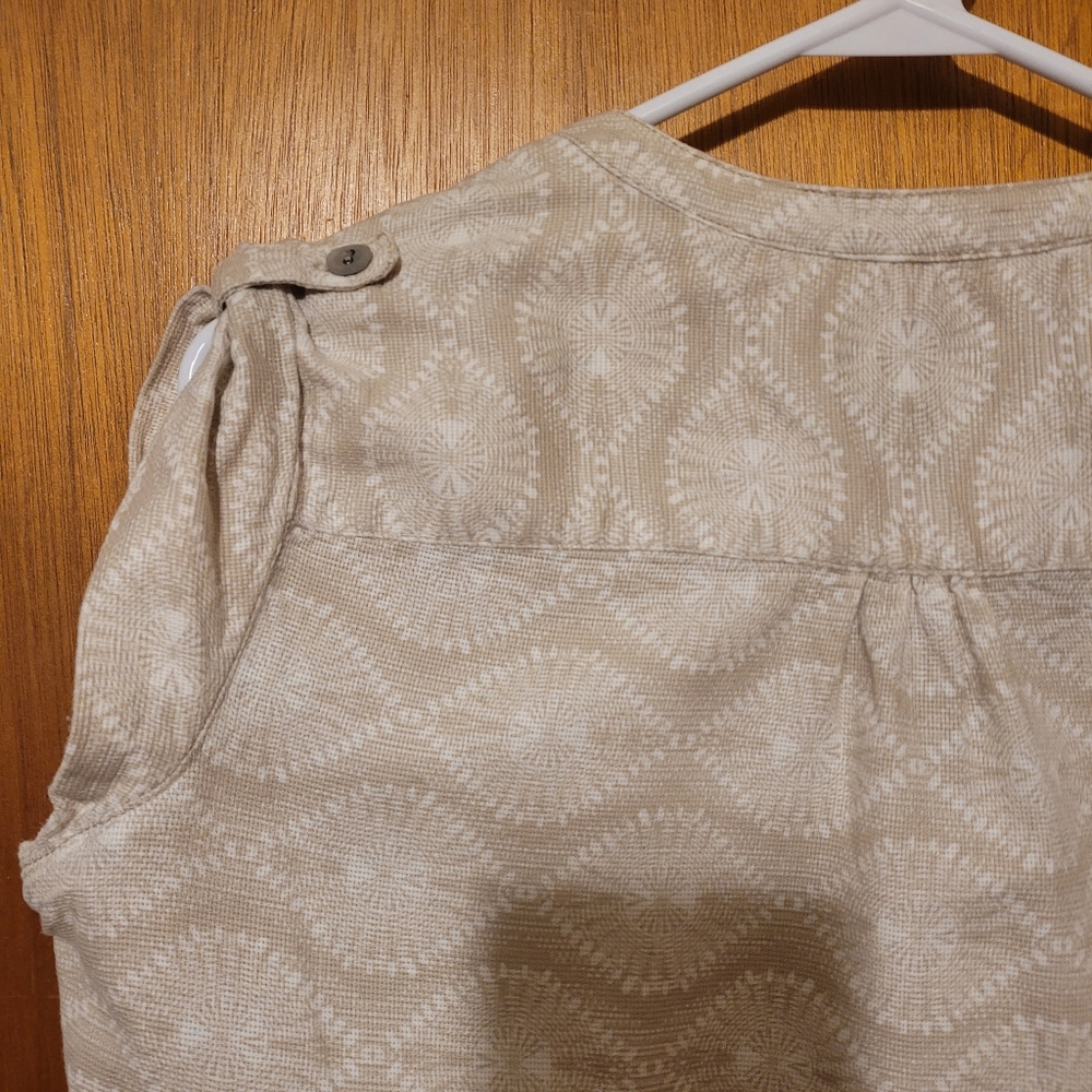 Women's Royal Robbins Beige Button-Up Top. Hidden Side Pocket. Small. Quality. - Picture 9 of 11